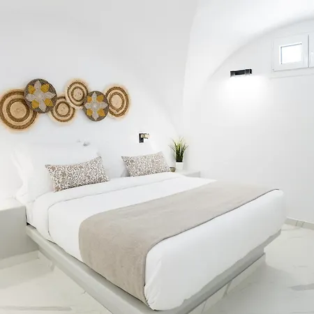 Kyma Perissa (Santorini)