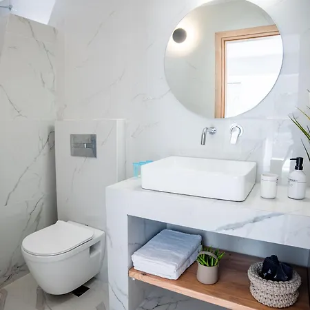 Kyma アパート ペリッサ