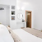 Kyma Perissa (Santorini)